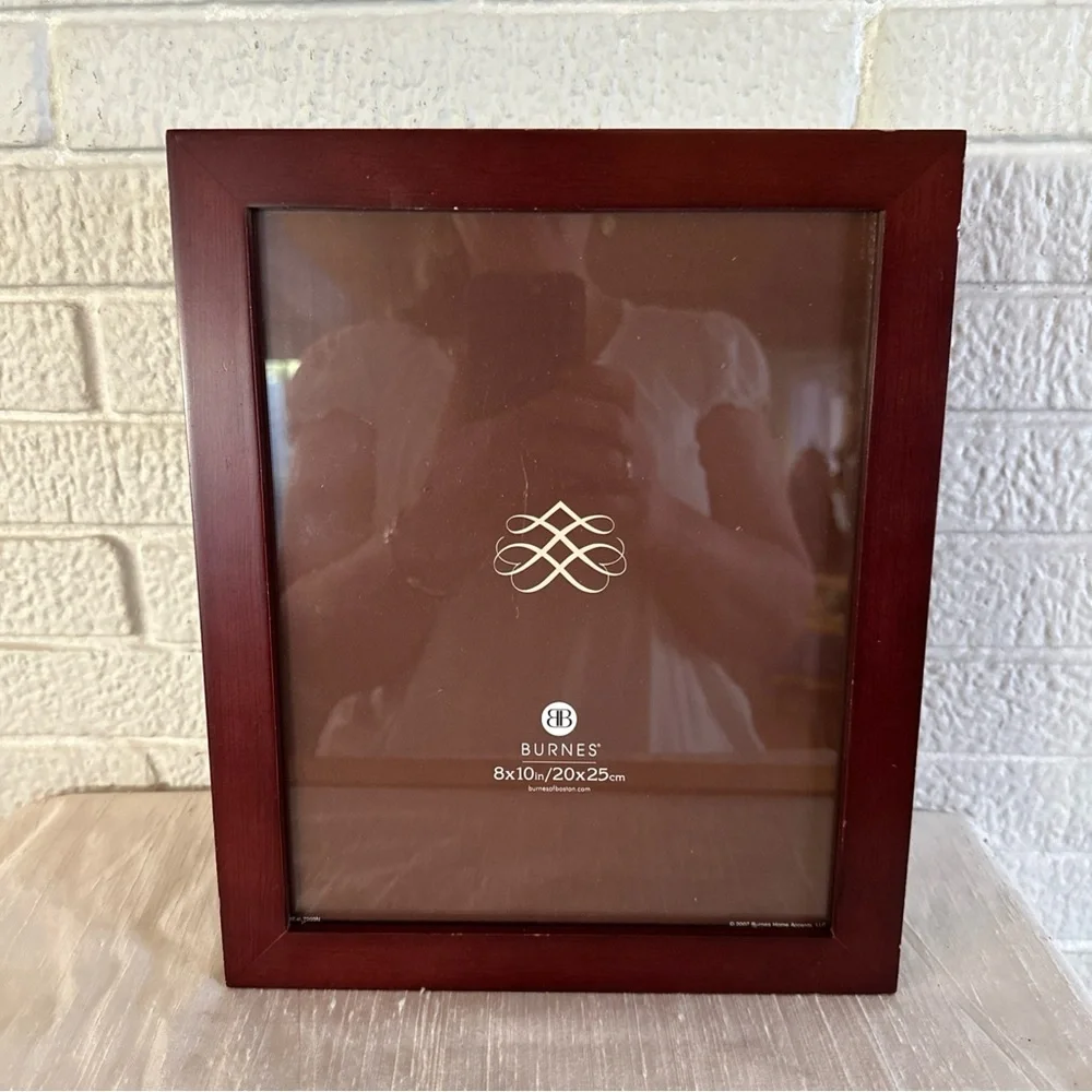 Burnes Wooden Picture Frame in Cherry Red - 8x10